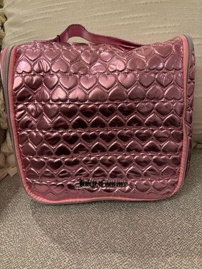 Juicy Couture Metallic Pink Quilted Heart Travel Bag 💗